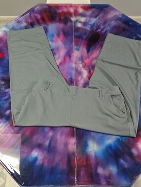 32 Degrees Women's Ankle Pants in Gray